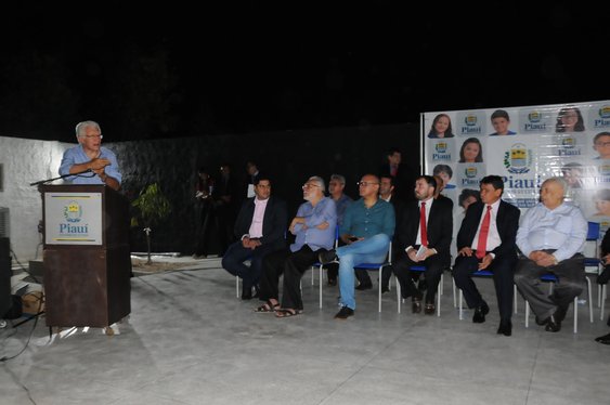 Entrega da reforma da  Escola de Teatro Gomes Campos