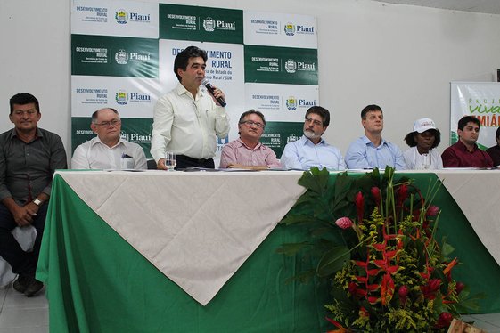 Assinatura de 30 planos de investimento produtivo em 23 municípios do Piauí
