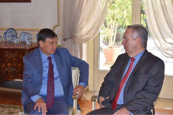Governador tem encontro com embaixador de Portugal