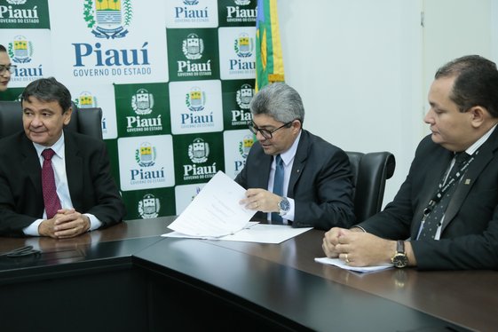 Assinatura do Protocolo de Intensões entre o DETRAN e Banco do Brasil