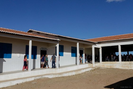 Wellington Dias inaugura escola padrão em Caldeirão Grande