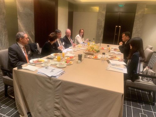 Reunião com o diretor da China PPP Center, Jiao Xiaoping