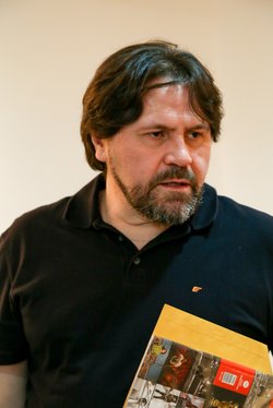 Audiência com o escritor Marcelino Freire.