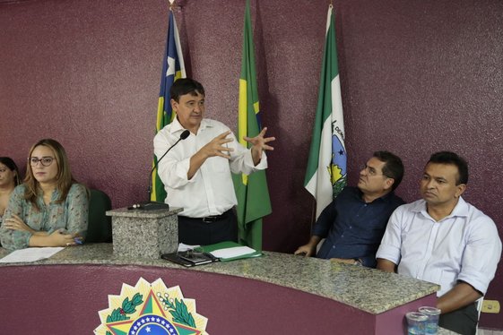 Governador cumpre agenda em Demerval Lobão