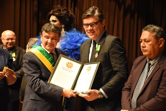 Governador participa da entrega de medalhas Mérito Renascença
