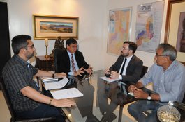 Audiência com vice-prefeito de Dom Inocêncio, Marcos Damasceno