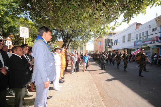 Parnaíba comemora Dia do Piauí com Desfile Cívico e Missa em Ação de Graças