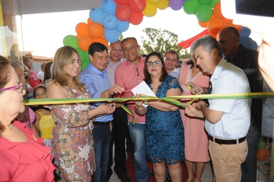 Governador Wellington Dias inaugura creche e escola em Altos