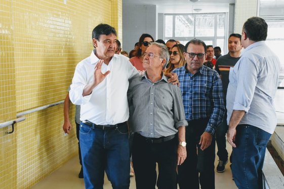 Governador Wellington Dias visita obra do Centro de Reabilitação de Parnaíba