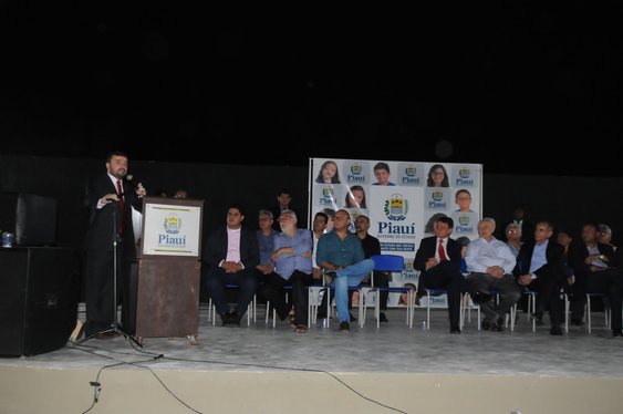 Entrega da reforma da  Escola de Teatro Gomes Campos