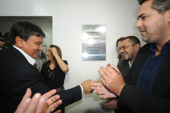Governador inaugura obras em Picos