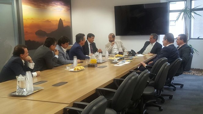 Governador discute projeto que inclui Teresina e Serra da Capivara na Roda das Emoções