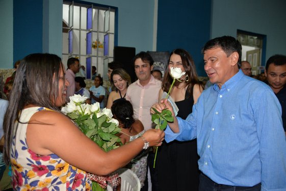 Governador participa dos festejos de José de Freitas