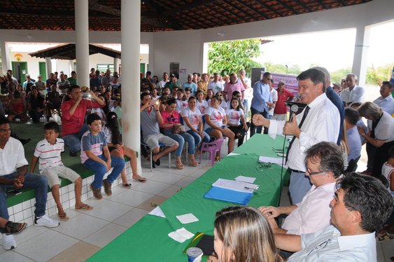 Governador autoriza melhorias para o município de Milton Brandão