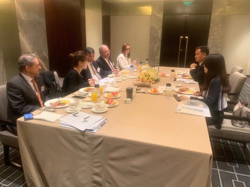 Reunião com o diretor da China PPP Center, Jiao Xiaoping