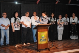 Governador participa de lançamento do livro sobre Célio Barbosa e Fazenda da Paz