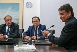 Governo e Caixa acertam novos recursos para o Piauí